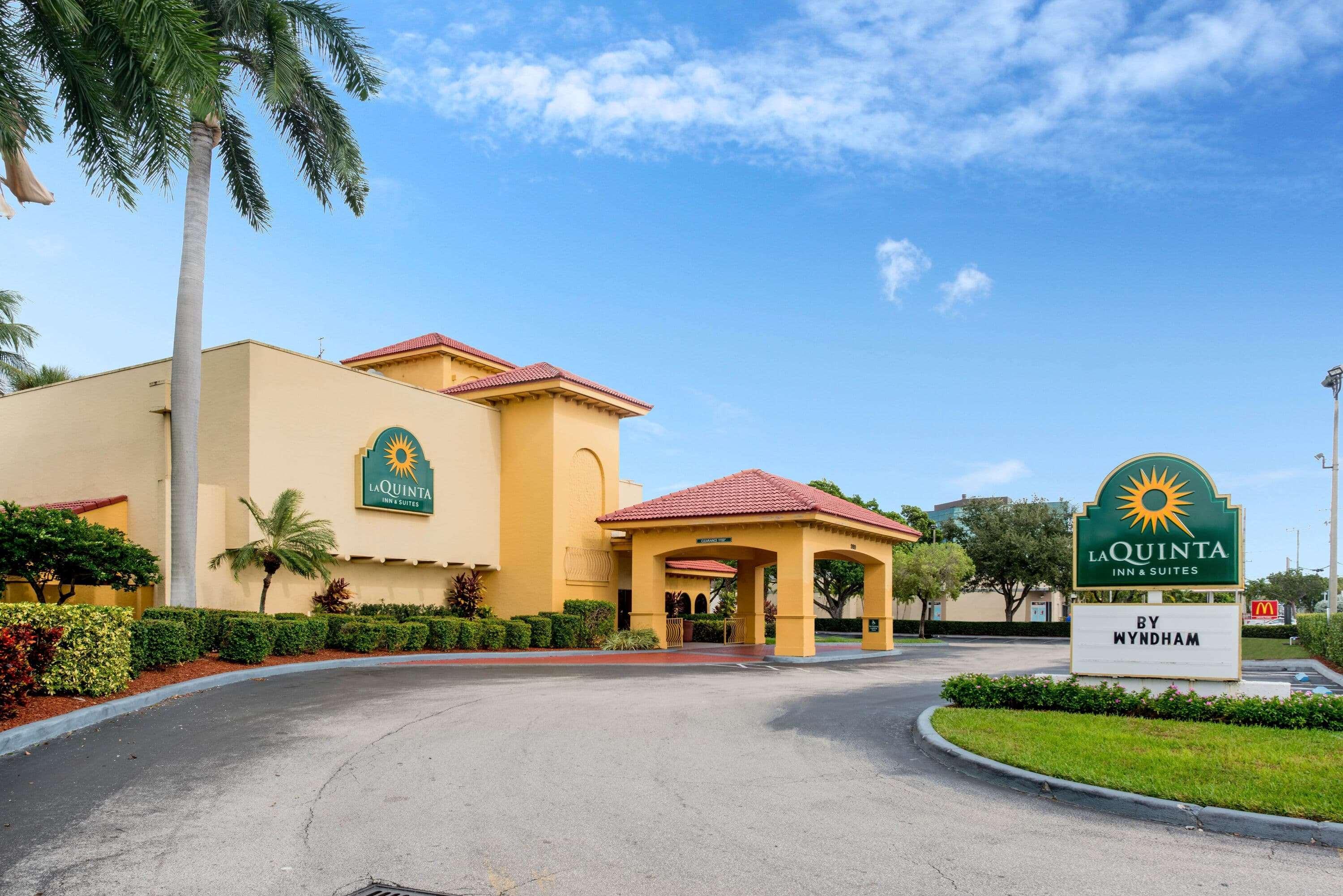 La Quinta By Wyndham Ft Lauderdale Cypress Creek Otel Fort Lauderdale Dış mekan fotoğraf